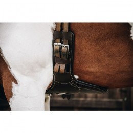 Kentucky Short Stud Girth Brown