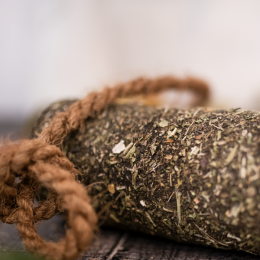 Herbi Horse Herb Wood Nibble Toy resistance