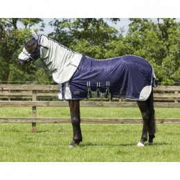 QHP Fly rug with neck and hood