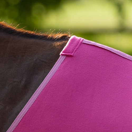 Q-essentials Fleece Color Rug with Surcingles