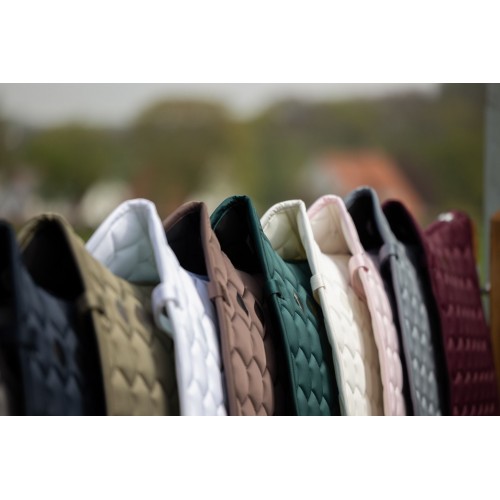 Eskadron Saddle Pad Glossy Wave