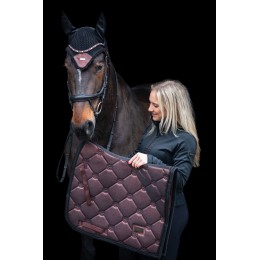 Equestrian Stockholm FW'22 Mahogany Glimmer ушки