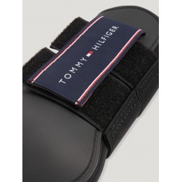 Tommy Hilfiger SS26 Champion передние ногавки